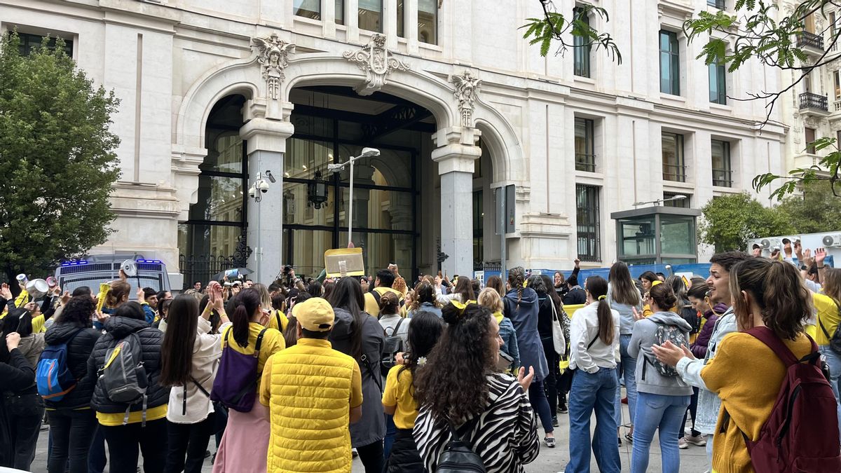 Concentración de escuelas infantiles frente al ayuntamiento de Madrid