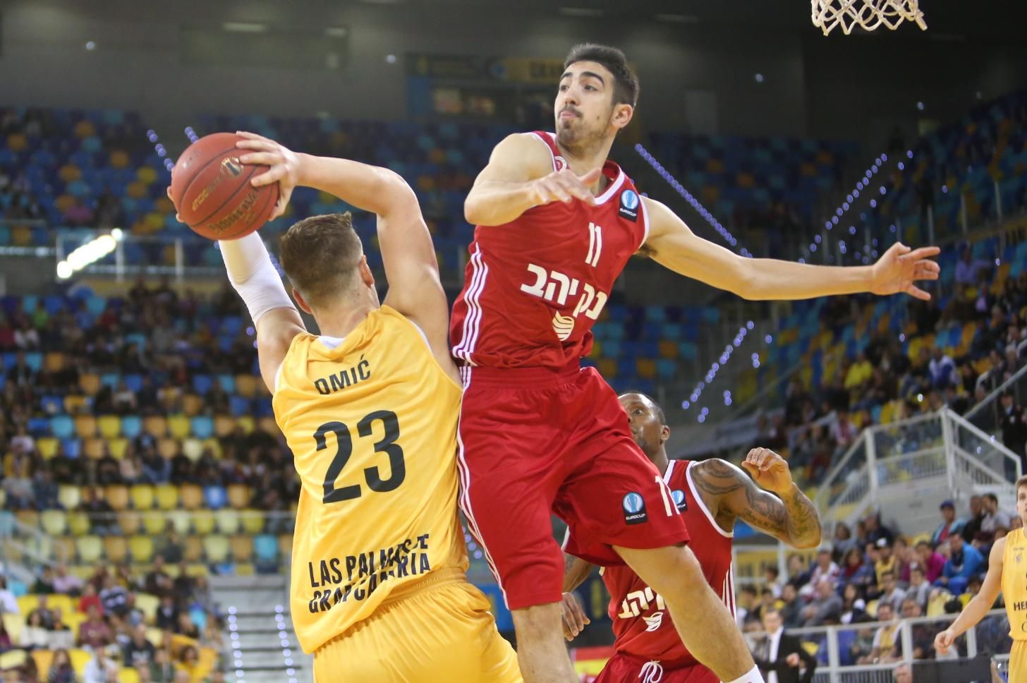 Partido entre el Herbalife Gran Canaria y Hapoel Jerusalen disputado en el Gran Canaria Arena. (Alejandro Ramos).