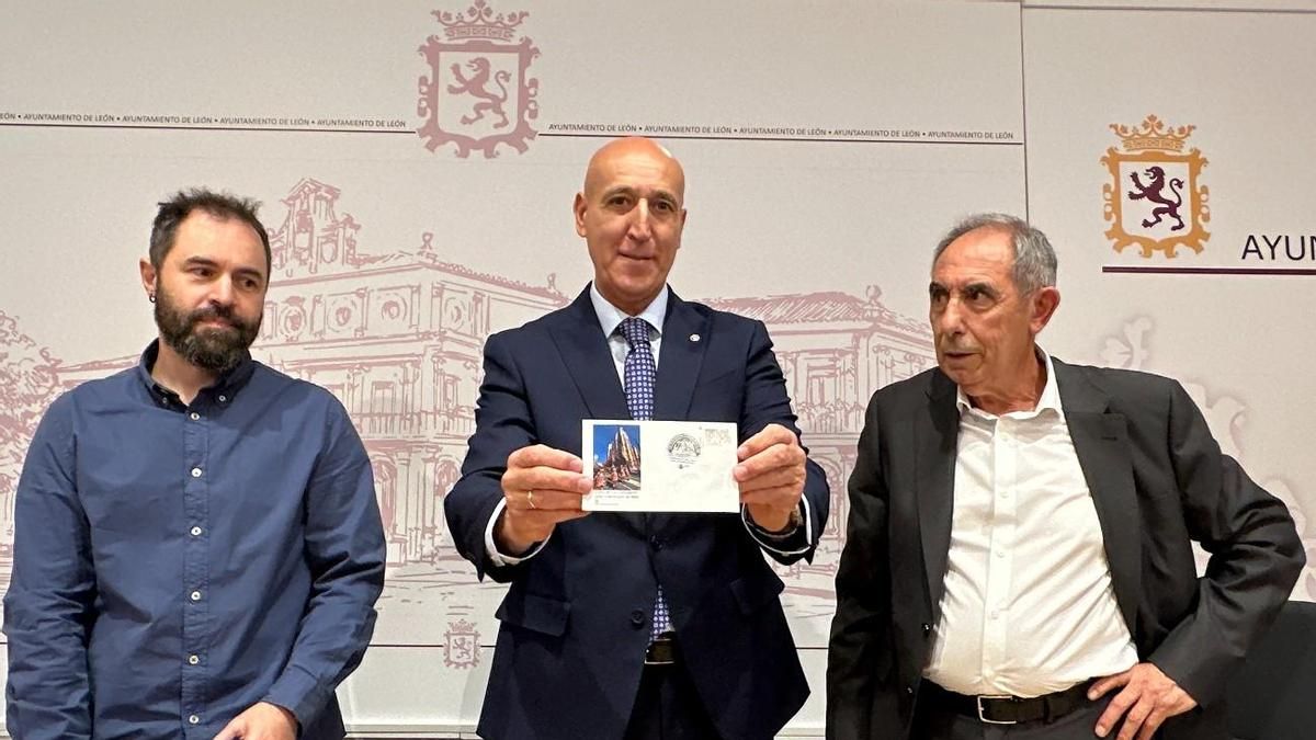 Las Cantaderas de León tendrán sello gracias a un conjunto filatélico
