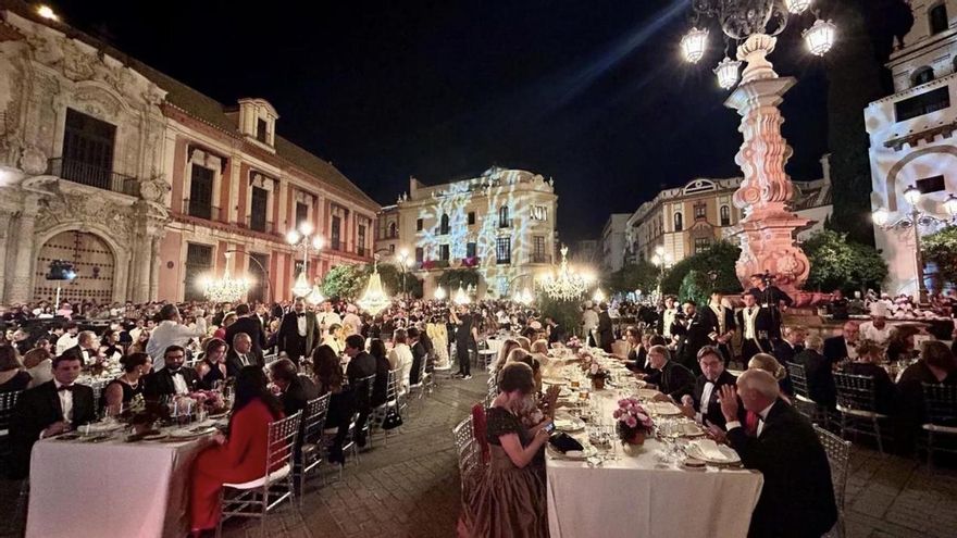 Vox minimiza la presencia de sus cargos en la cena privada de Sevilla pagada con fondos públicos: "No tiene importancia"