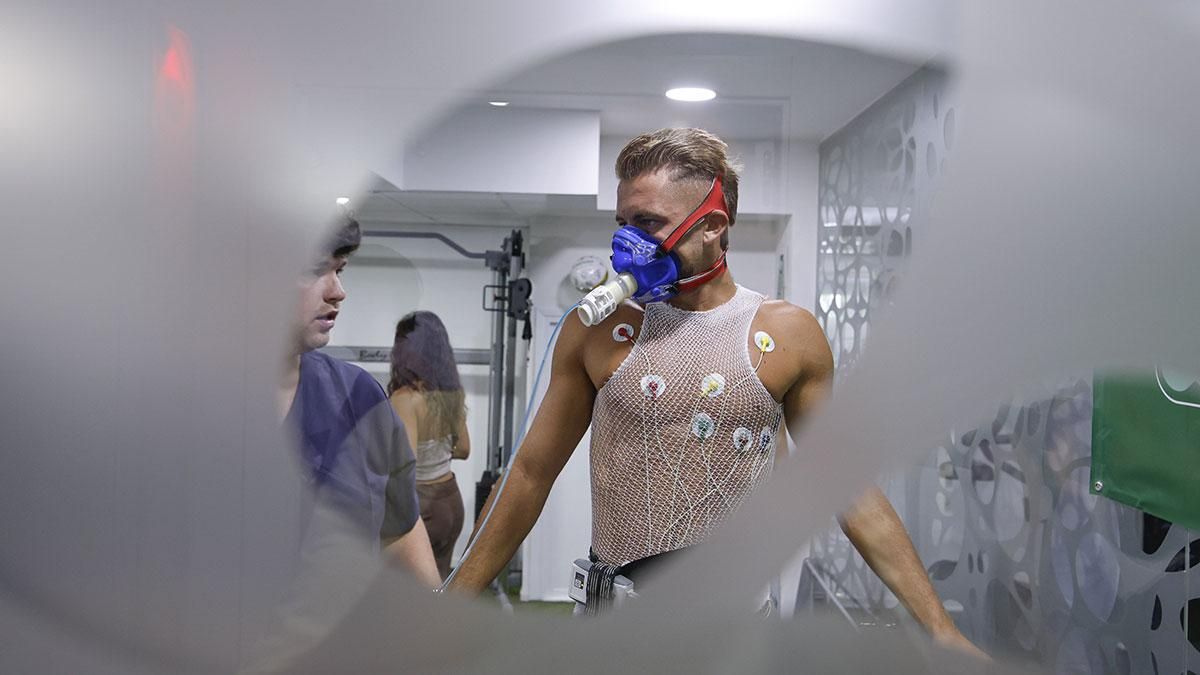 Los jugadores del Córdoba CF se someten a pruebas de fuerza en la clínica Ergodinámica