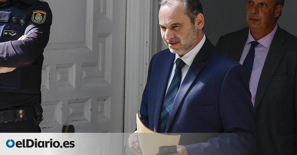 El juez Puente plantea al Congreso una reforma que impida a Ábalos ser diputado y Armengol recuerda que su papel “no es opinar sobre las leyes”