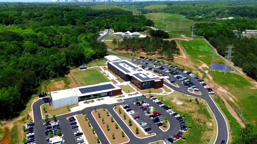 Inauguran en EE.UU. controvertido centro de entrenamiento policial donde murió manifestante