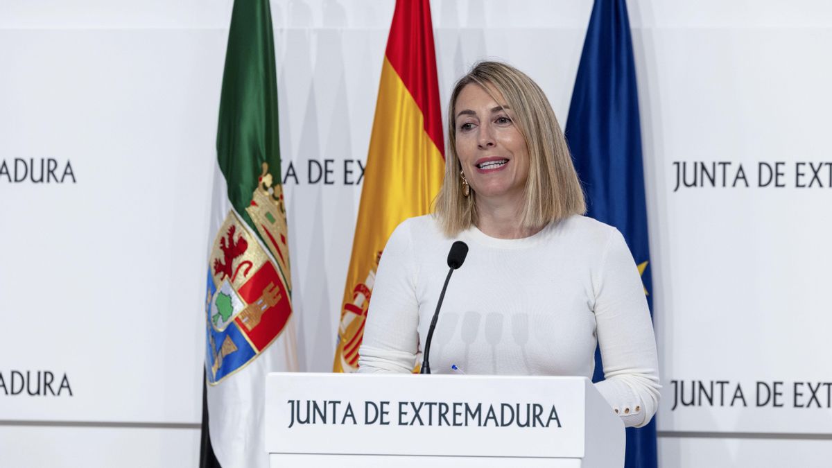 Guardiola crea dos vicepresidencias, para PP y Vox, y crea diez consejerías, una más