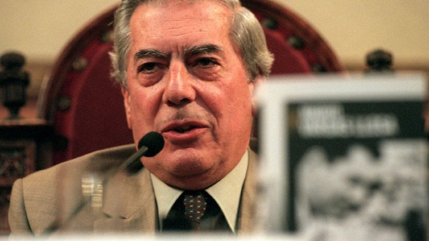 Bryce Echenique, sobre Vargas Llosa: Ha sido el peruano de todos los tiempos