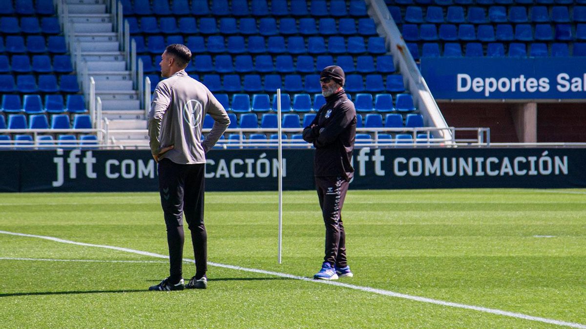 Cervera probará a jugadores en Cartagena pensando en la Primera Federación