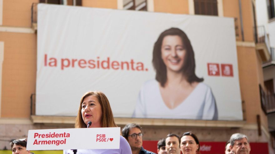 Los partidos cargan contra la televisión pública por cambiar de criterio y permitir que Armengol abra y cierre el debate