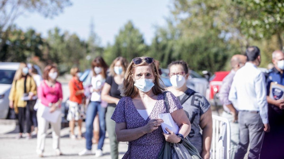 Colas de profesores en Madrid para hacerse los test serológicos el pasado 3 de septiembre