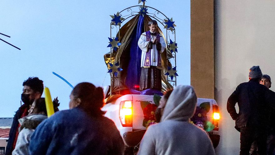 Congregación religiosa Salesiano de México celebra con migrantes en la fronteriza Tijuana