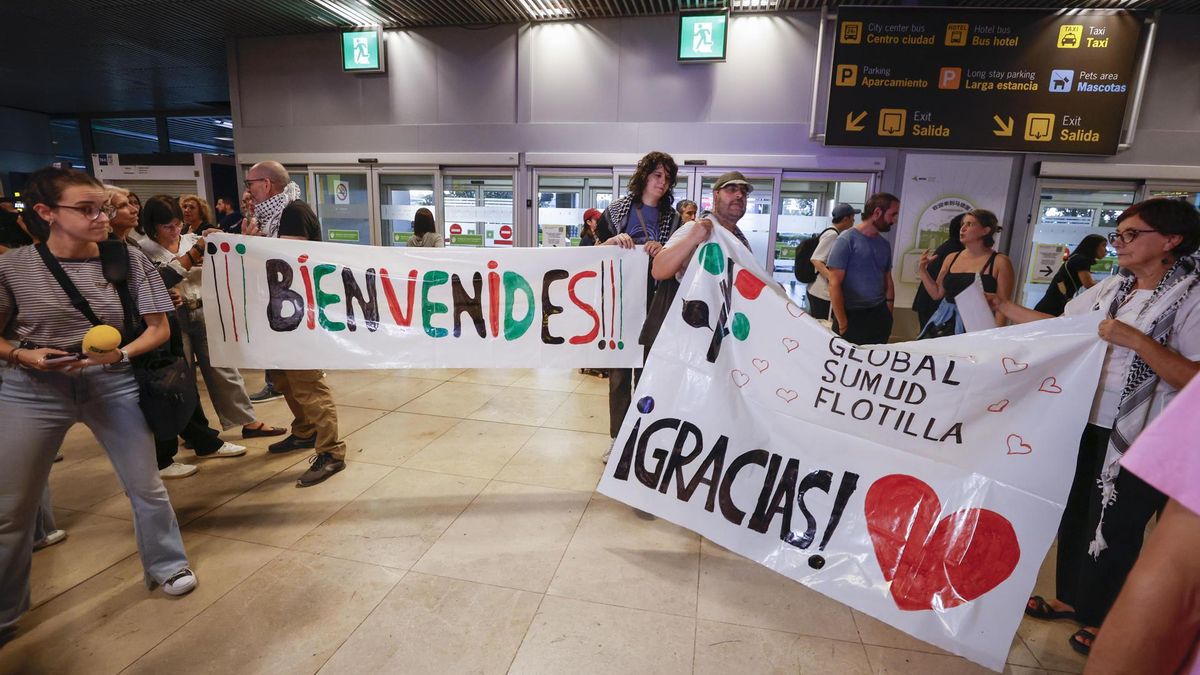 Llega a Madrid el primer grupo de españoles miembros de la flotilla tras su detención en Israel