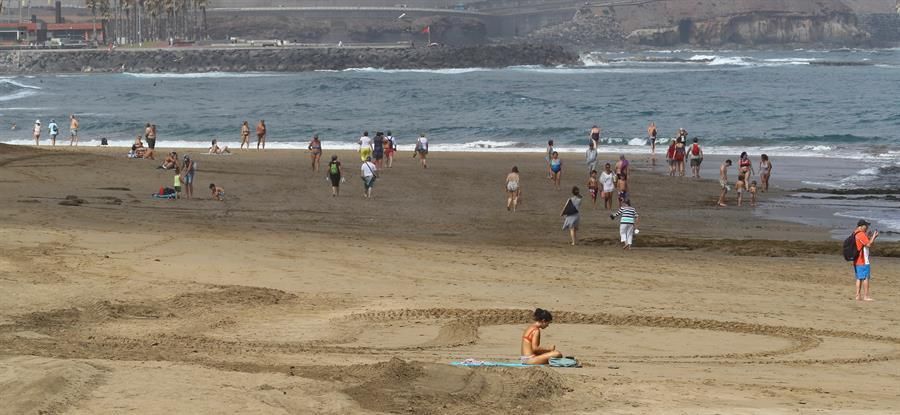 Playa de Las Canteras, en el primer día de la fase 2