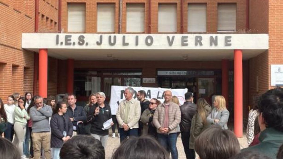 Concentración en el IES Julio Verne de Bargas, en Toledo