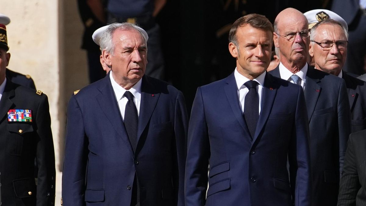 Francia se asoma de nuevo a la inestabilidad con una cuestión de confianza que amenaza con tumbar a Bayrou