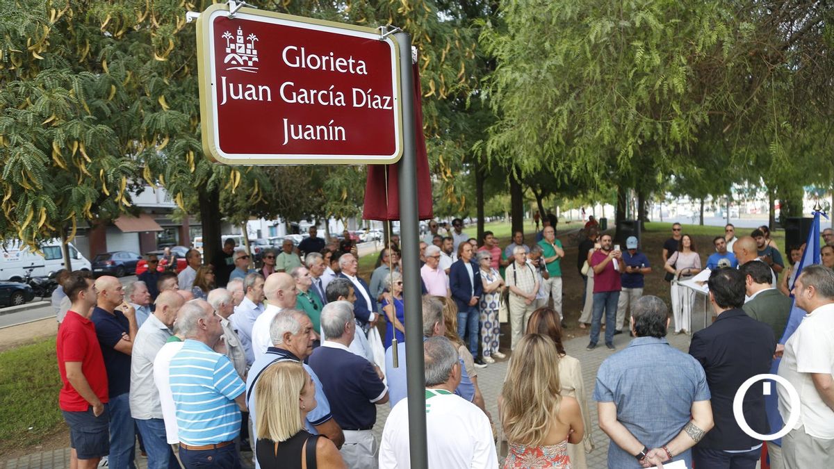 Juanín, el eterno '8' del Córdoba CF, ya tiene su espacio junto a El Arcángel