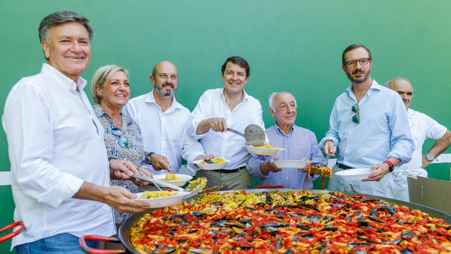 El PP con paella y el PSOE con codillo abren con sus militantes la precampaña en la provincia de León