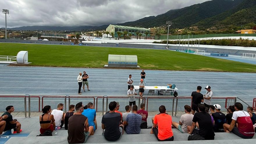 Las pruebas físicas para la provisión de 4 plazas de Policía Portuaria  tuvieron lugar  este martes en la Ciudad Deportiva Miraflores de Santa Cruz de La Palma.