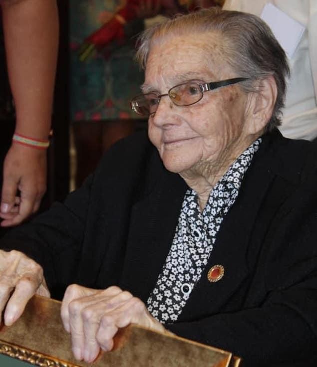 Doña Nieves 'la de la seda'.