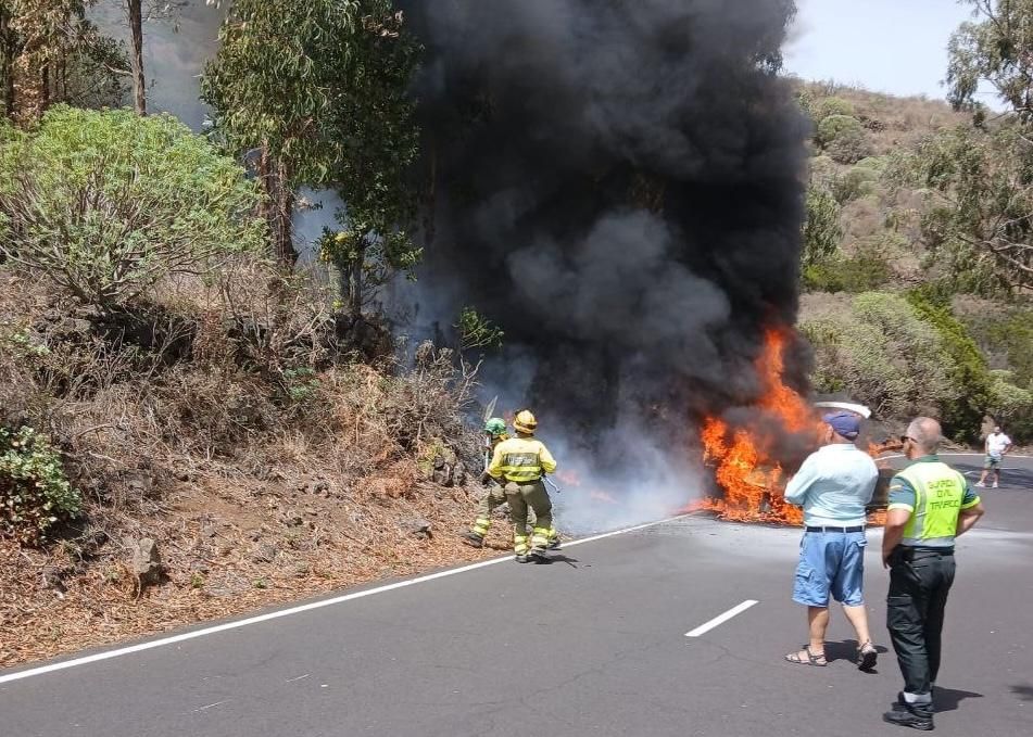 Intervención del equipo contra incendios.