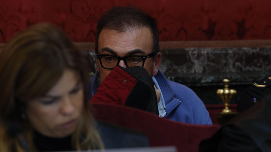 El exasesor del exministro Jose Luis Ábalos, Koldo García (c), en el Tribunal Supremo el pasado 12 de febrero.-EFE/ JJ Guillén POOL