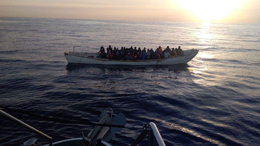 La embarcación al ser interceptada por la Guardia Civil
