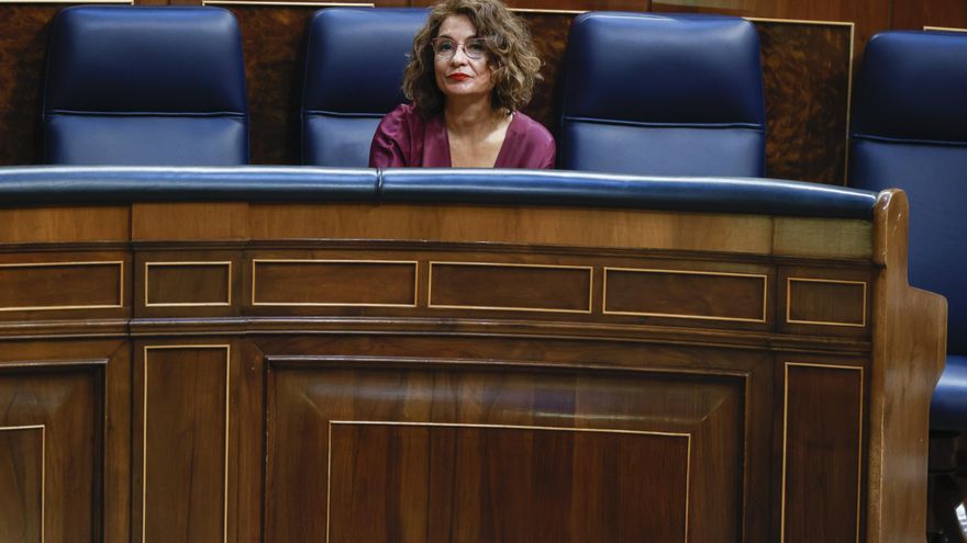 La ministra de Hacienda afirma que el impuesto a las grandes fortunas será “temporal” y entrará en vigor en 2023