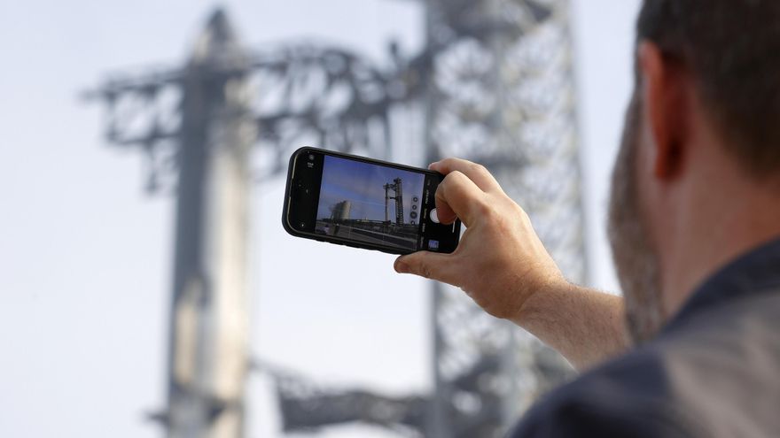 Italia y SpaceX firman un acuerdo para llevar experimentos italianos a Marte