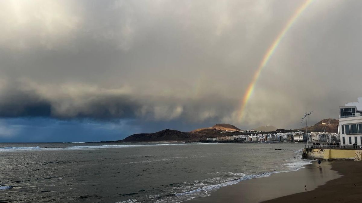 Intervalos nubosos y lluvias débiles este martes en Canarias