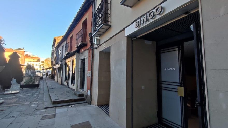 Abre un nuevo bingo entre San Marcelo y la calle La Rúa, al trasladarse al centro de León el antiguo del Condado