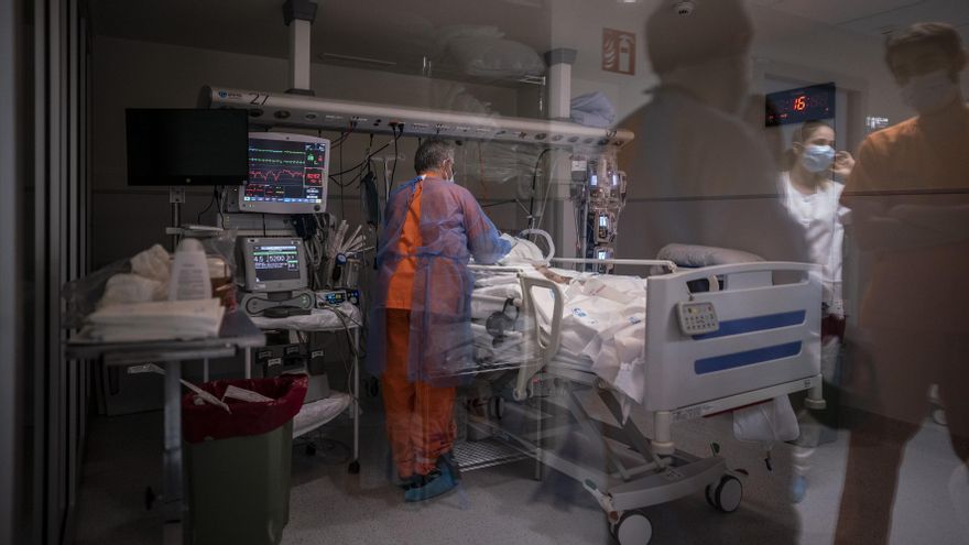 Unidad de Cuidados Intensivos (UCI) del hospital Gregorio Maranon, Madrid.Foto: Olmo Calvo