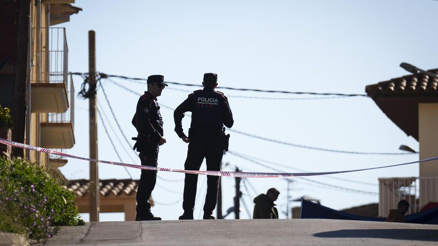 Detenido un hombre por el asesinato de su hijo y el apuñalamiento de la madre en un municipio de Girona