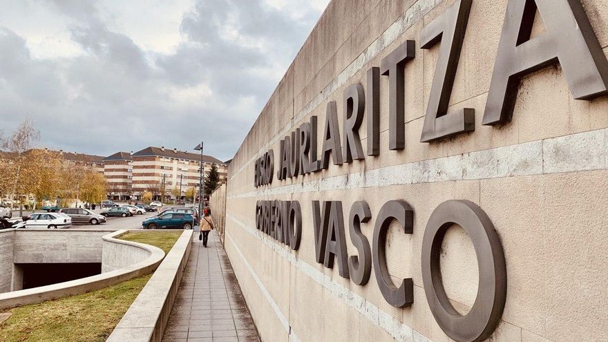 Los funcionarios vascos empezarán a percibir en su nómina de febrero la la subida salarial del 2,5%