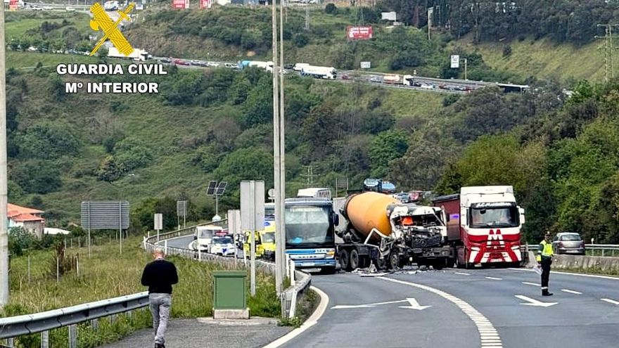 Intervención de la Guardia Civil en el siniestro de Ontón