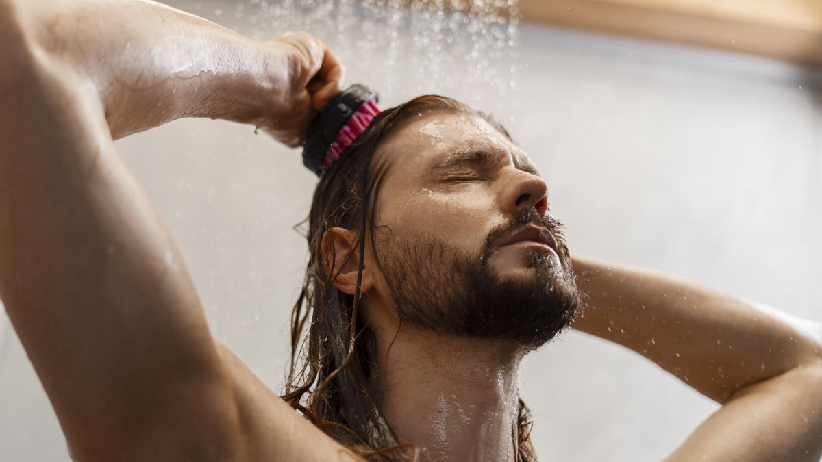 Filtros para el cabezal de la ducha, ¿de verdad mejoran tu piel y tu cabello?