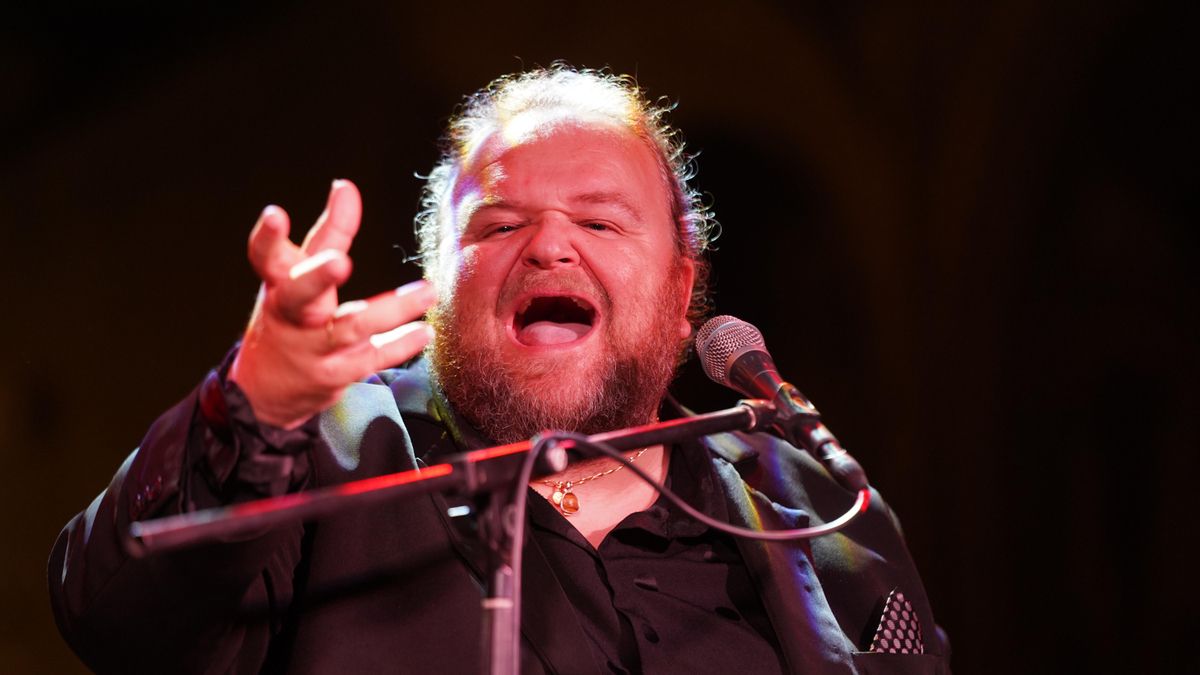El concierto de Ezequiel Benítez en la Plaza del Potro en la Noche Blanca del Flamenco