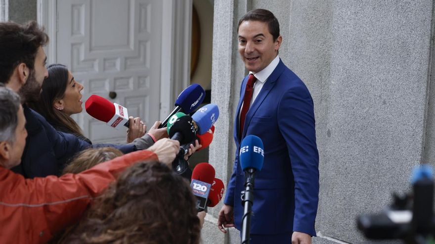 Juan Lobato atiende a los medios a su llegada este miércoles al Tribunal Supremo, donde prosigue el juicio al fiscal general del Estado.