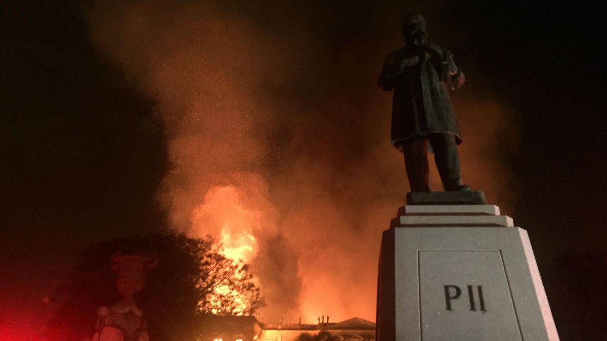 El día que Brasil perdió el 90% de las piezas de su museo nacional en una sola noche por culpa de las llamas