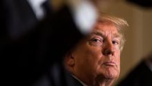 Trump, 100 días "en guerra" contra la prensa