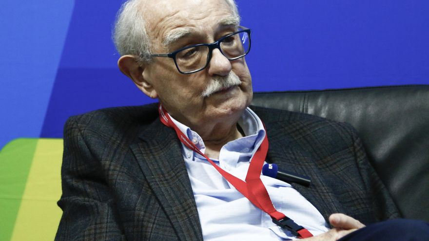 Francisco Pérez de Antón, el escritor y empresario español que fundó Pollo Campero y ahora se adapta a la nueva literatura