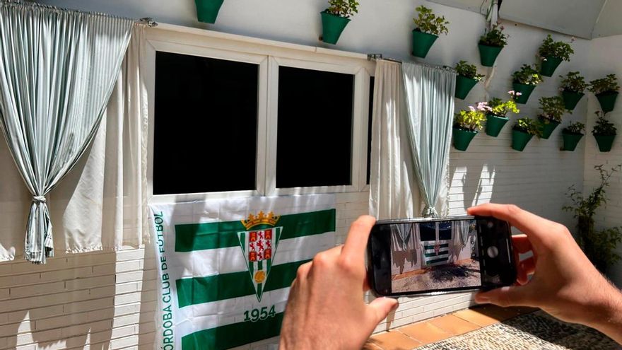 Córdoba se engalana de blanquiverde para el 'play off'