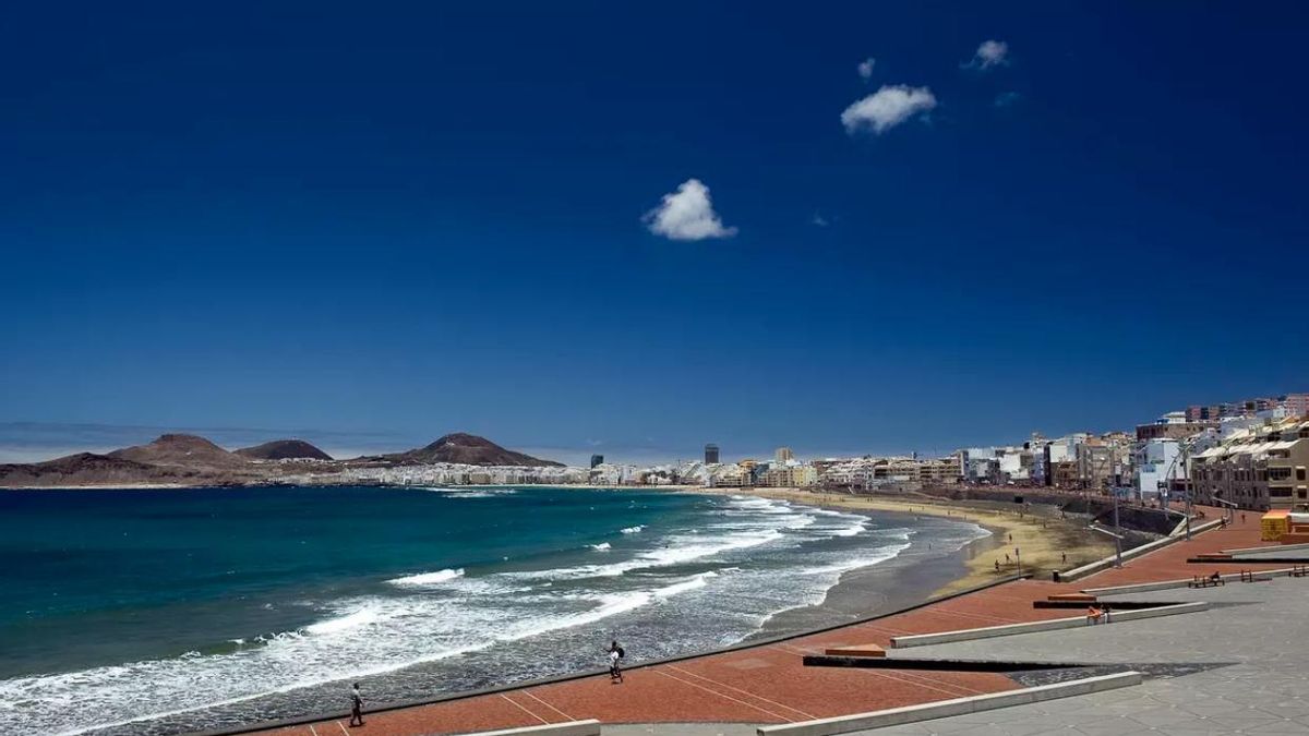 Playa de Las Canteras, en la zona de La Cícer. (AYUNTAMIENTO DE LAS PALMAS DE GRAN CANARIA)