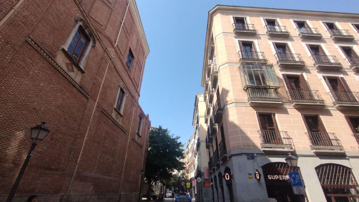 La Hermandad del marido de Aguirre sale de números rojos después de impulsar la explotación turística y cerrar su colegio