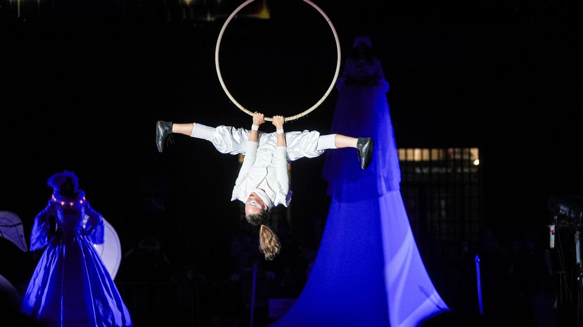 Suspendido el espectáculo de ballet aéreo de este sábado en la plaza de España