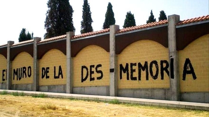 PP y Vox presentan la propuesta para acabar con la ley de Memoria Histórica en Extremadura