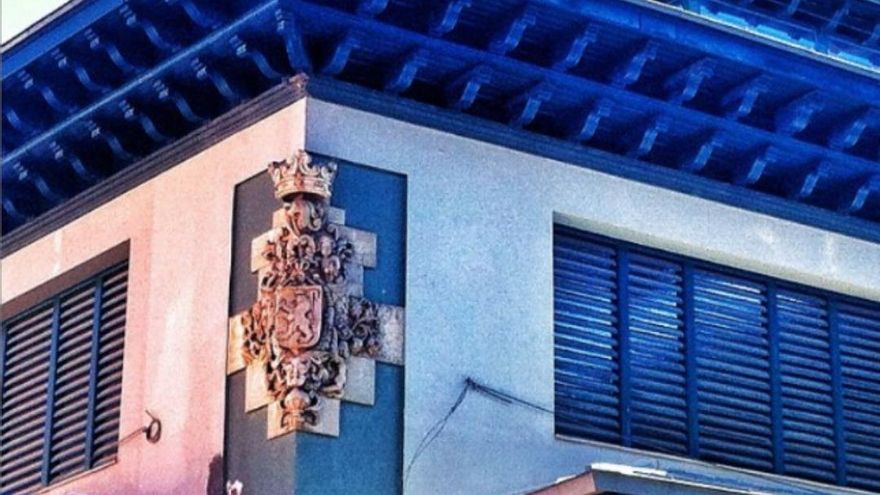 Detalles del edificio del mercado del Conde Luna. / Foto La Niña de la Comba