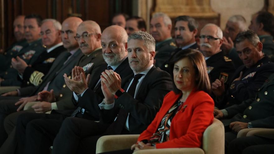 Marlaska y Robles destacan el "sacrificio y ejemplaridad" de la Guardia Civil en sus premios anuales