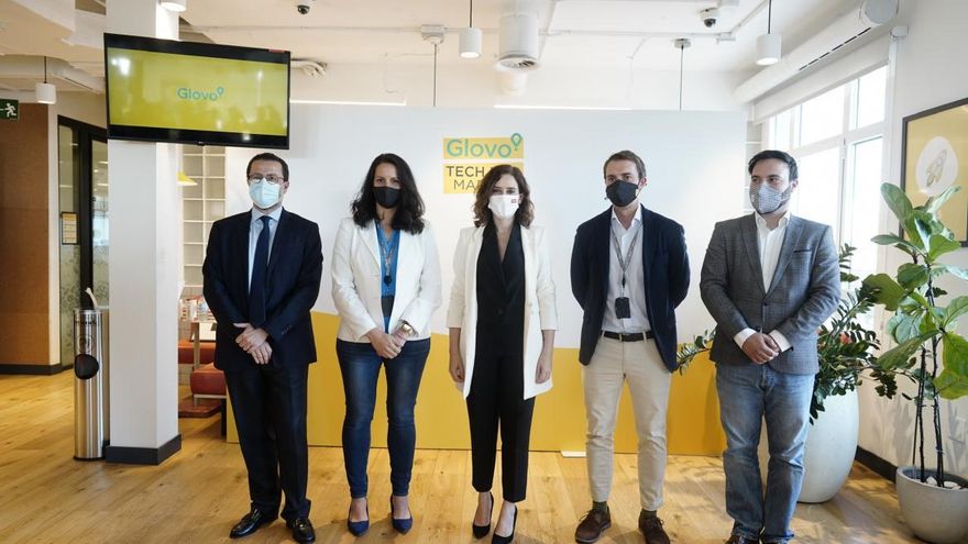 Ayuso deja en manos de Glovo la entrega de comida a domicilio a personas vulnerables