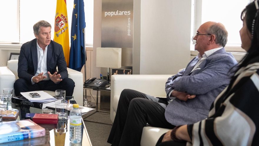 Feijóo traslada a las víctimas de la dana que "no hubiera habido ineficiencia" con el PP al frente del Gobierno