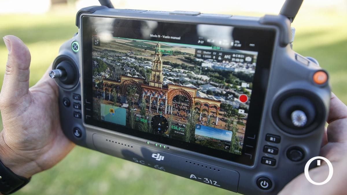 Dispositivo de vigilancia aérea de la Policía Nacional en feria