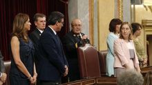 La presidenta del Congreso, Ana Pastor, mira a Ignacio Prendes, miembro de Ciudadanos en la Mesa.