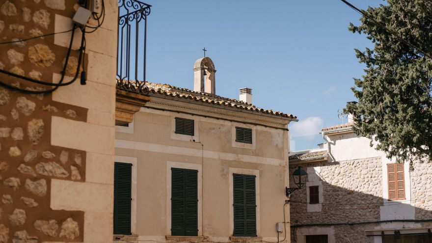 El pueblo que lucha por un convento de un millón de euros en venta como 'chalet pareado': "No queremos que especulen"